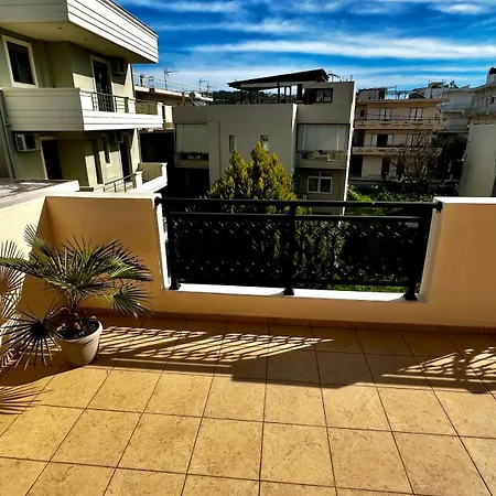 Tzitzifianaki Cozy חאניה