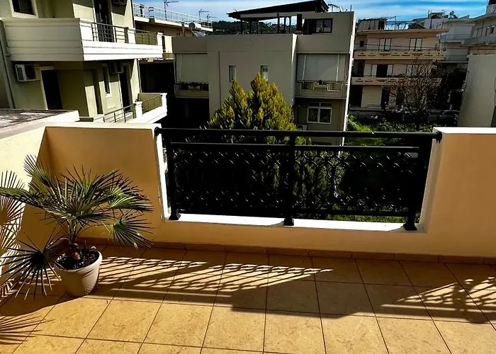 Tzitzifianaki Cozy Hriszí Aktí Haniá