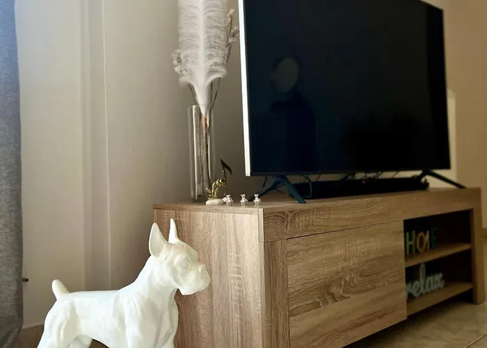 Tzitzifianaki Cozy Lejlighed *